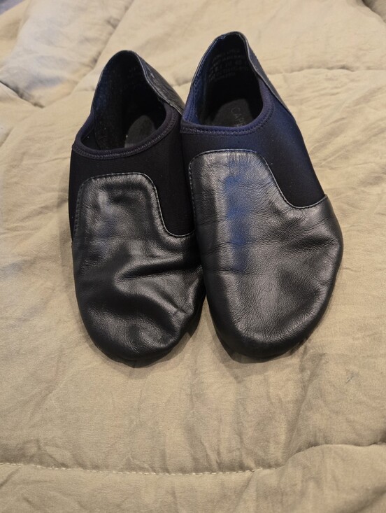 Capezio Other - Capezio E-Series Jazz Shoe - Size 6.5